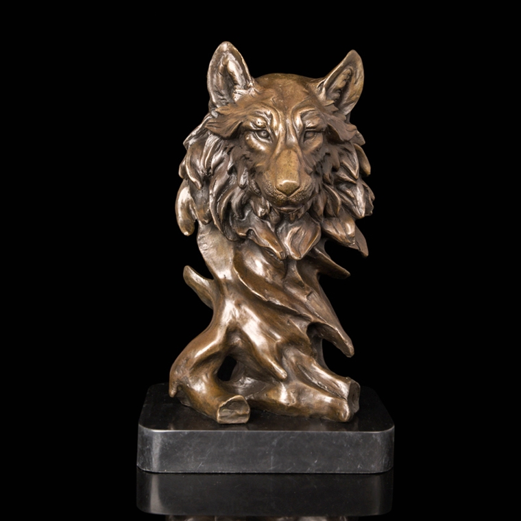 Modern arts and crafts copper bronze wolf head statue